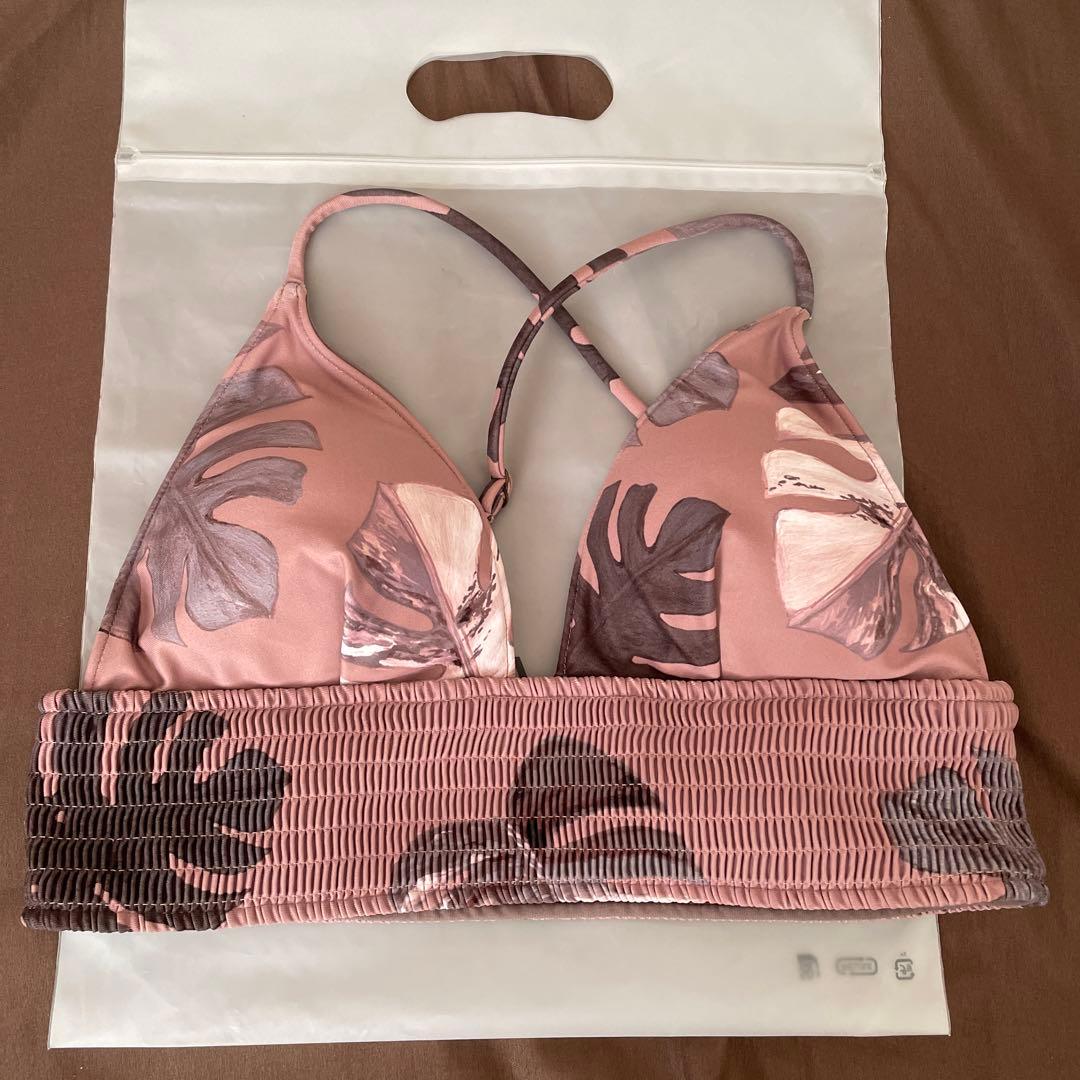 水着・ラッシュガード meg