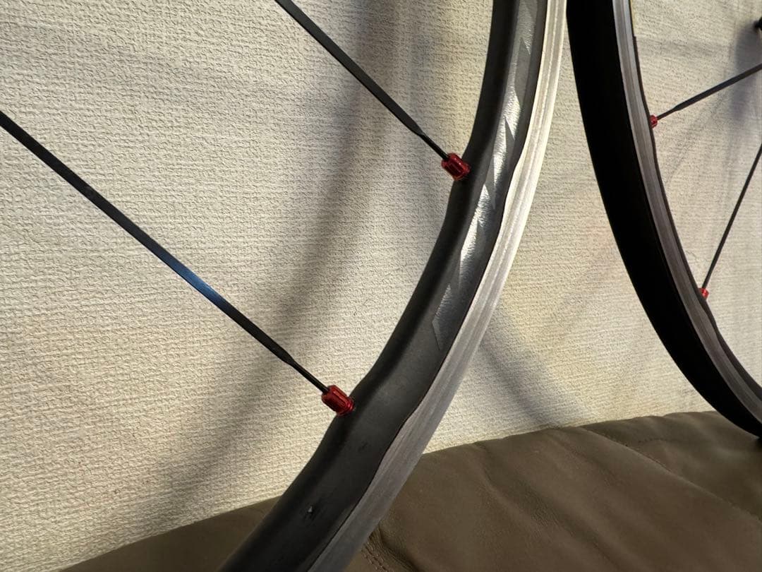 Mavic Ksyrium Elite 2017 RED クリンチャー