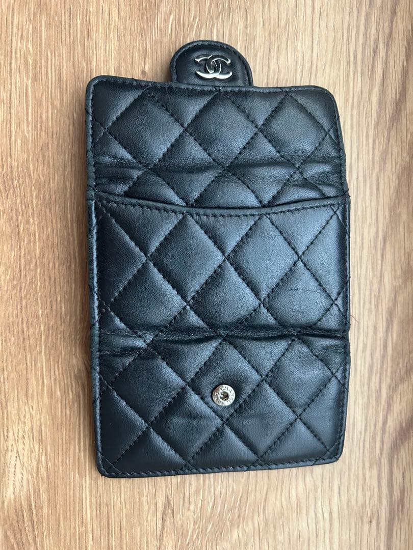 シャネル　マトラッセ6連外ポケット有り　キーケース