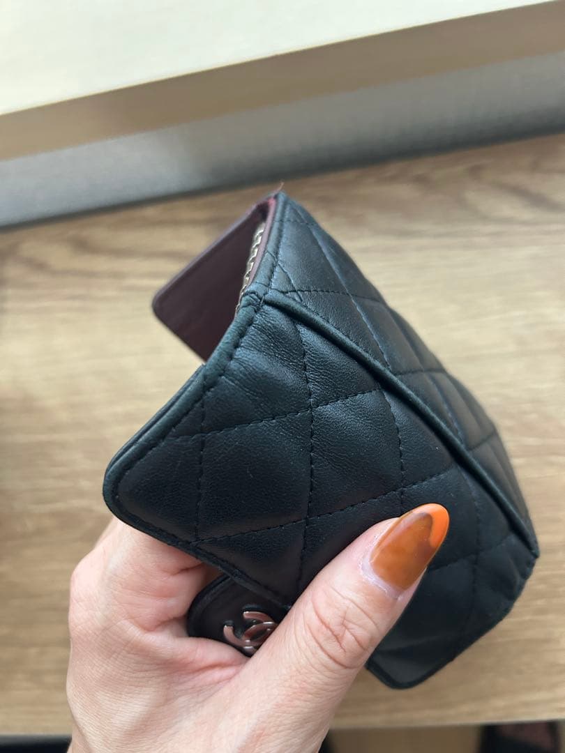 シャネル　マトラッセ6連外ポケット有り　キーケース