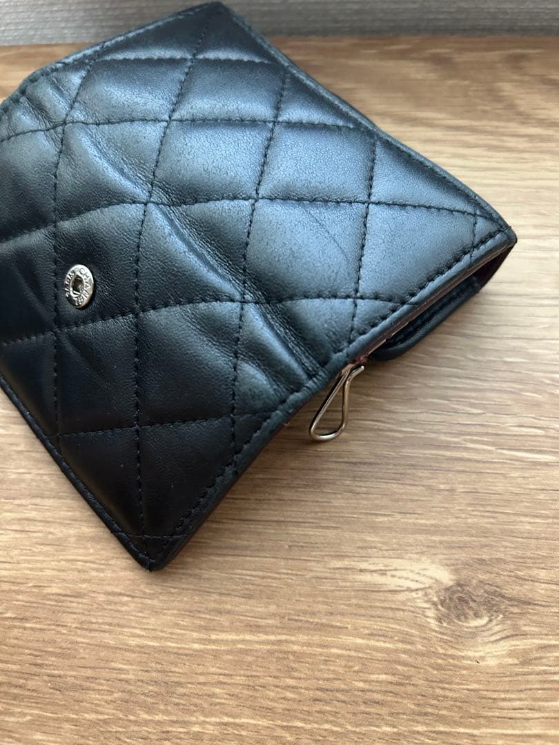 シャネル　マトラッセ6連外ポケット有り　キーケース