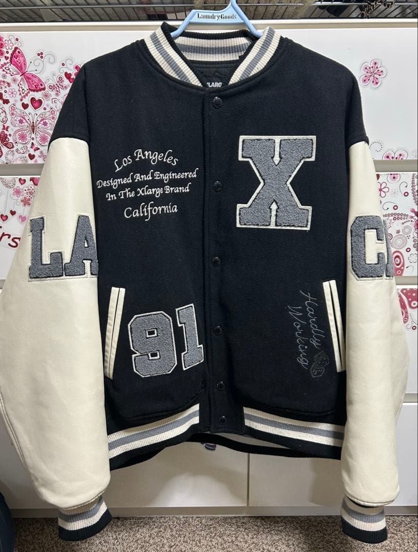 XLARGE スタジャン ブラック/ホワイト Мサイズ