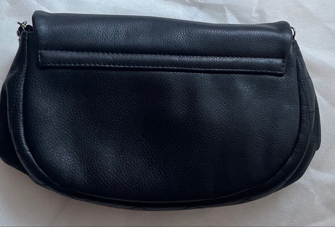 美品　シャネル ハーフムーンショルダーバッグ　チェーンウォレット キャビアスキン