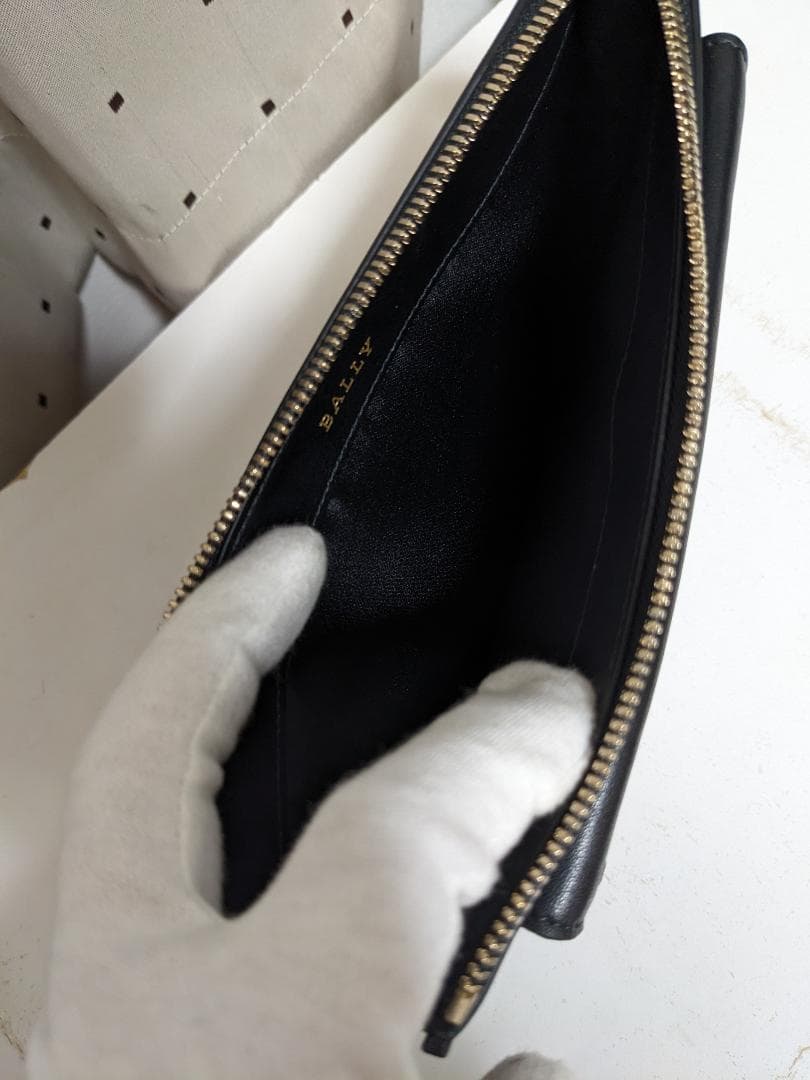 未使用品 バリー PESIL.O レザー クラッチバッグ セカンドバッグ