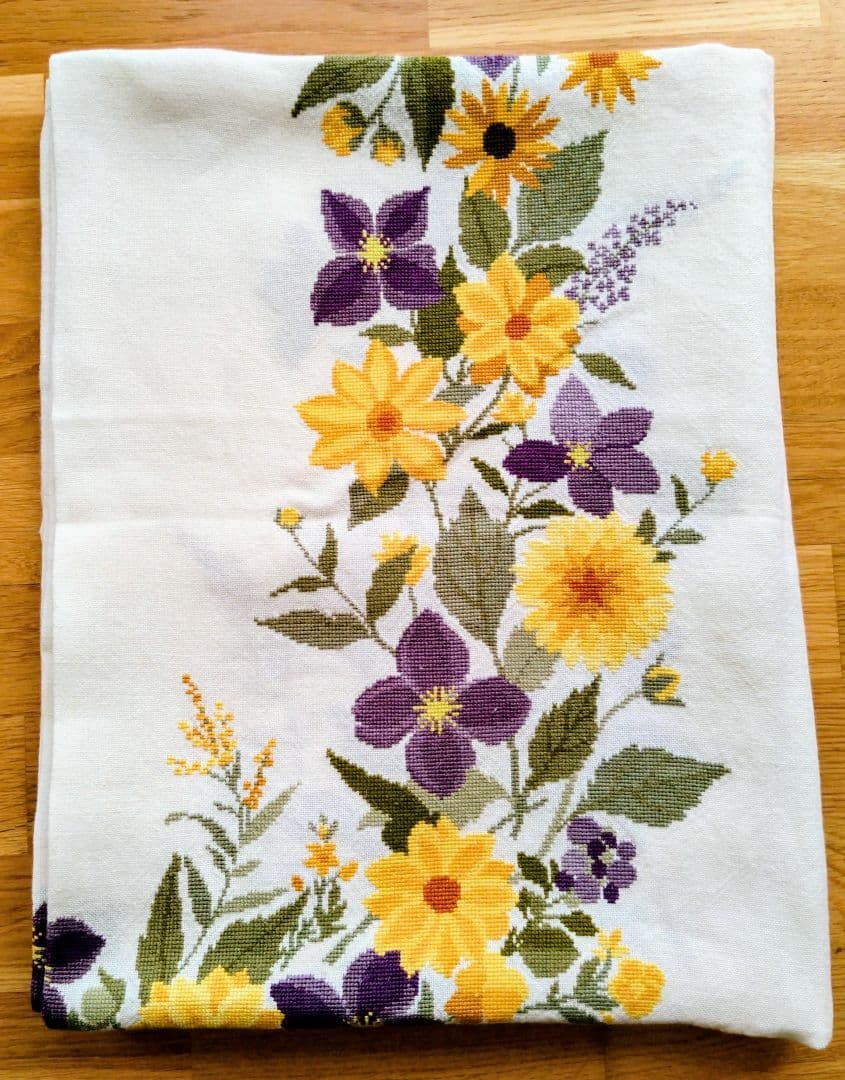 大作　テーブルクロス　リネン　EVA ROSENSTAND クロスステッチ