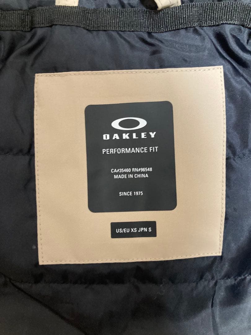 【特価】（値下げしました）Oakley ベージュ　スキーウェア