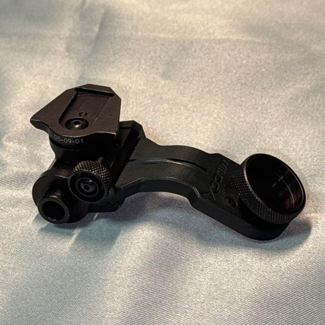 【実物】Wilcox PVS-14 Jアーム