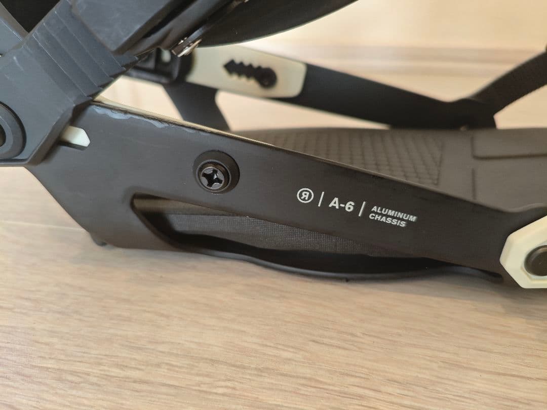 ②RIDE A-6 M ライドスノーボードバインディング　ビンディング