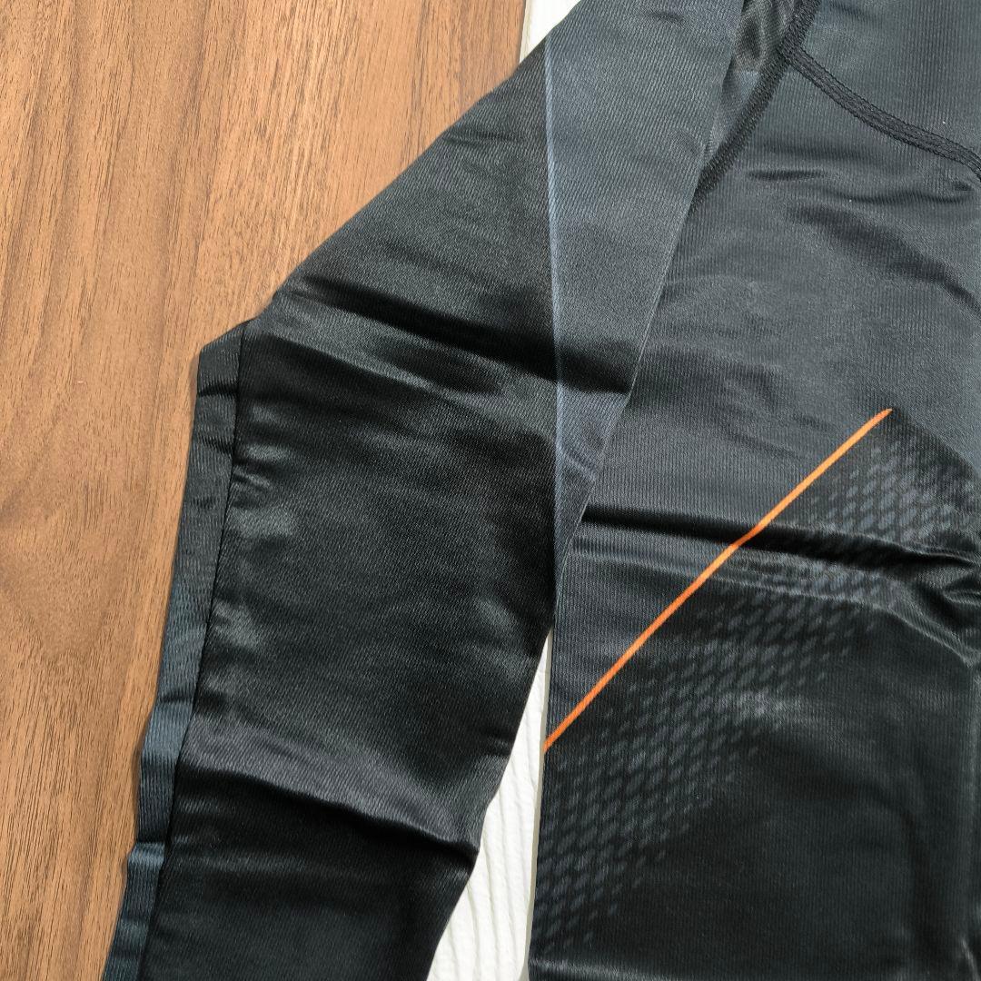 新品　SIXPAD　シックスパッド　トレーニングスーツ ロングスリーブ メンズL