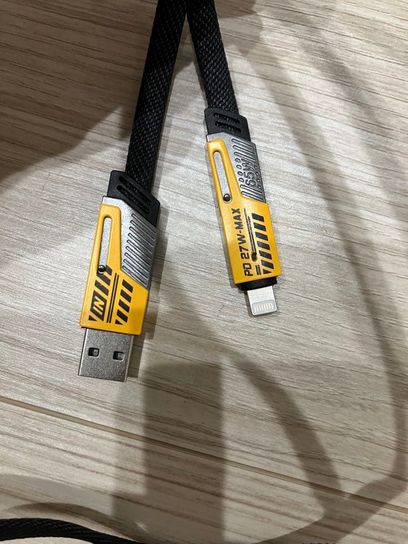 オットキャスト　OTTOAIBOX E2 CarPlay AI Box カーナビ