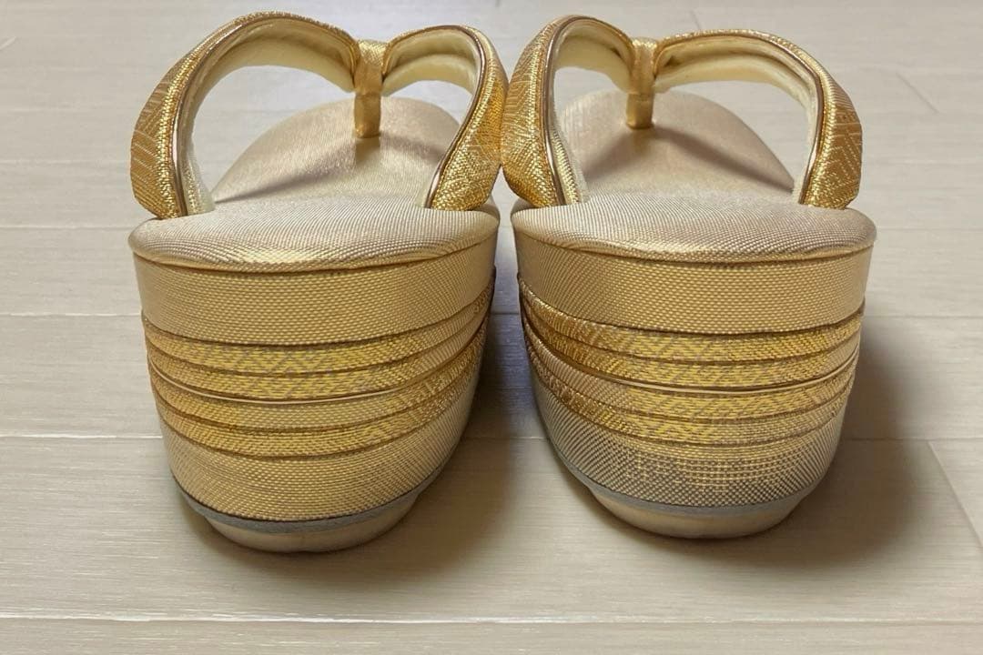 《美品・箱付き》東京胡蝶　草履バッグセット　帯地　ゴールド　二石草履フォーマル