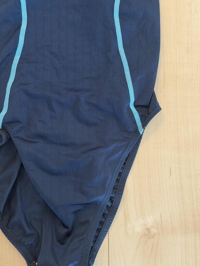 最終値下げ　arena アリーナ 競泳水着 ARN-75W Oサイズ 廃盤品