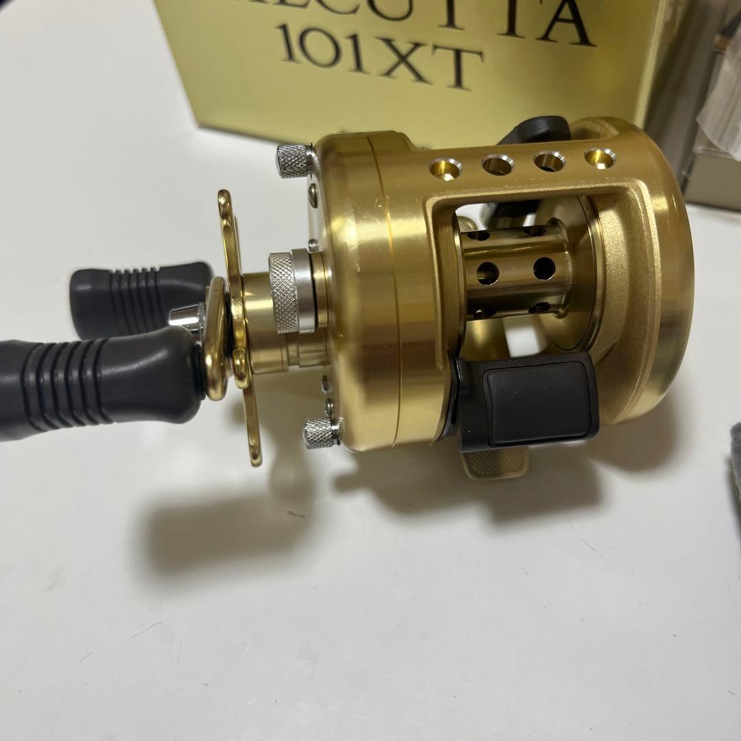 シマノ　カルカッタ　101XT