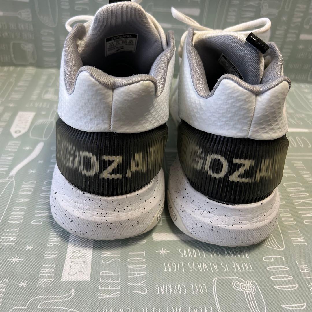 【極美品】　EGOZARU エゴザル　バスケットシューズ　WH 28.5㎝
