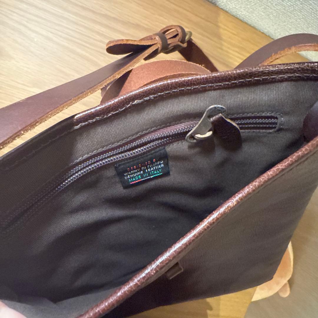 イルビゾンテ IL BISONTE 水牛レザーショルダーバッグ