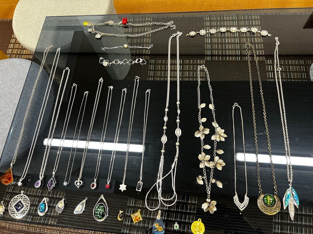 メッキアクセ、パール、水晶、天然石その他　アクセサリーまとめ売り