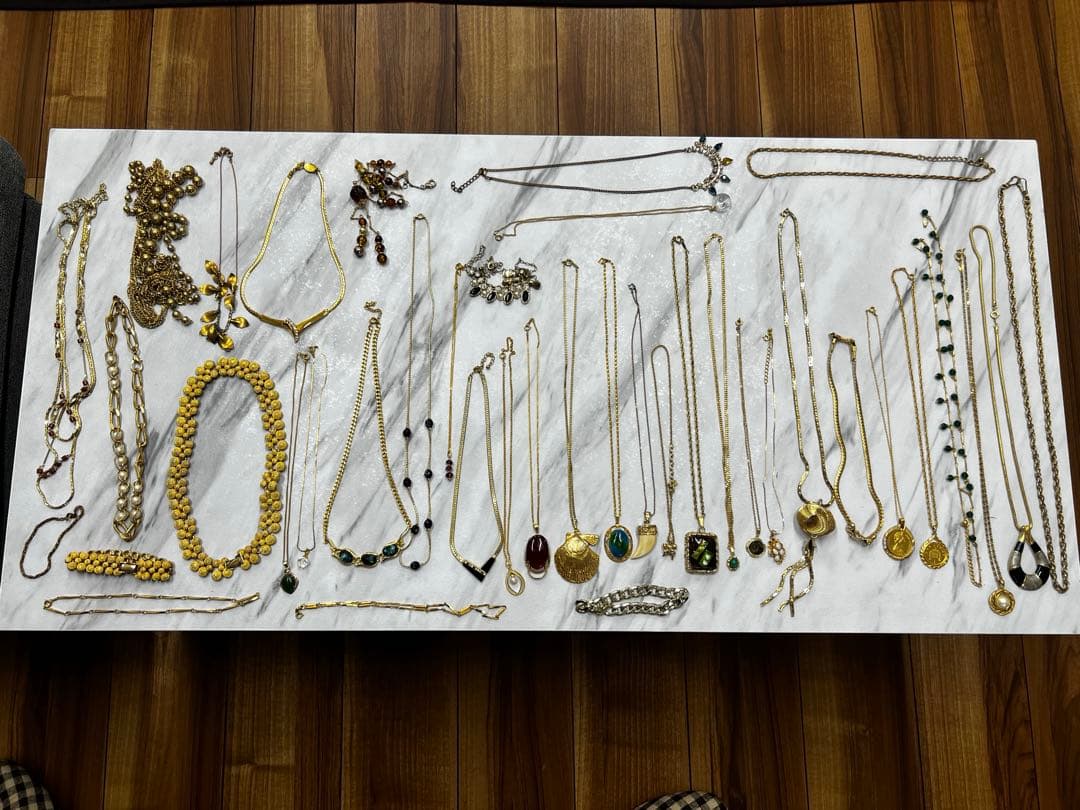 メッキアクセ、パール、水晶、天然石その他　アクセサリーまとめ売り