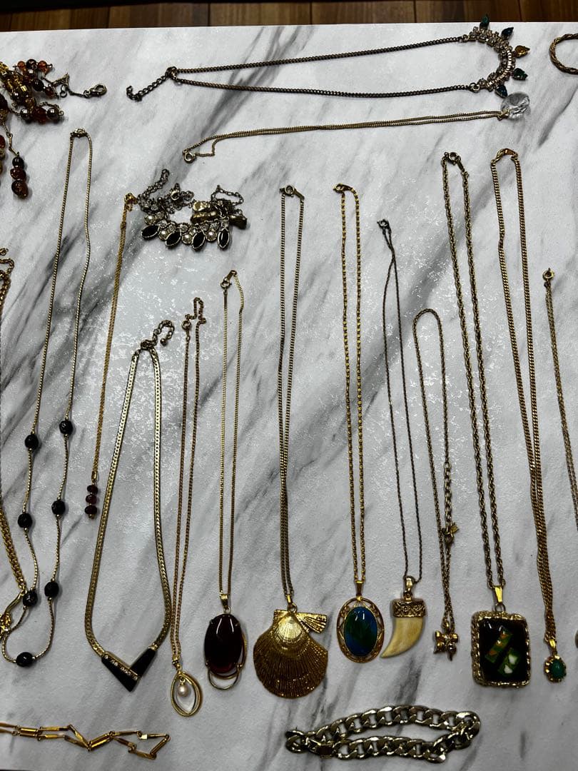 メッキアクセ、パール、水晶、天然石その他　アクセサリーまとめ売り