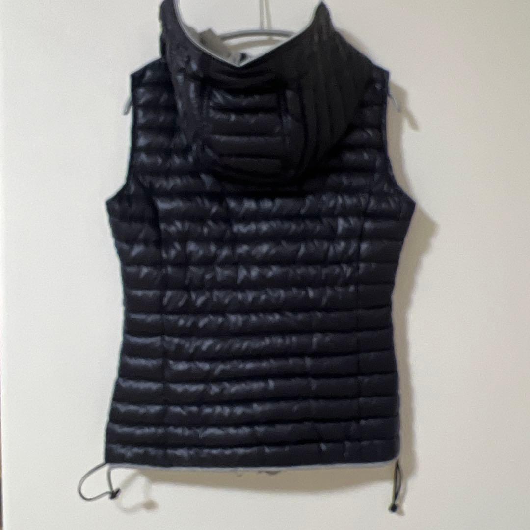 値下げ不可✴︎duvetica ダウンベスト filira 40 ダークグレー