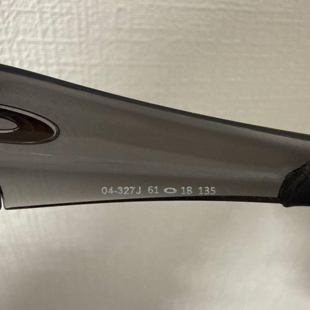 io着用　oakley straight jacket