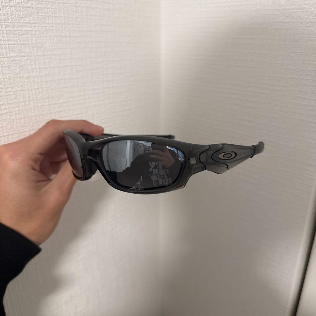 io着用　oakley straight jacket