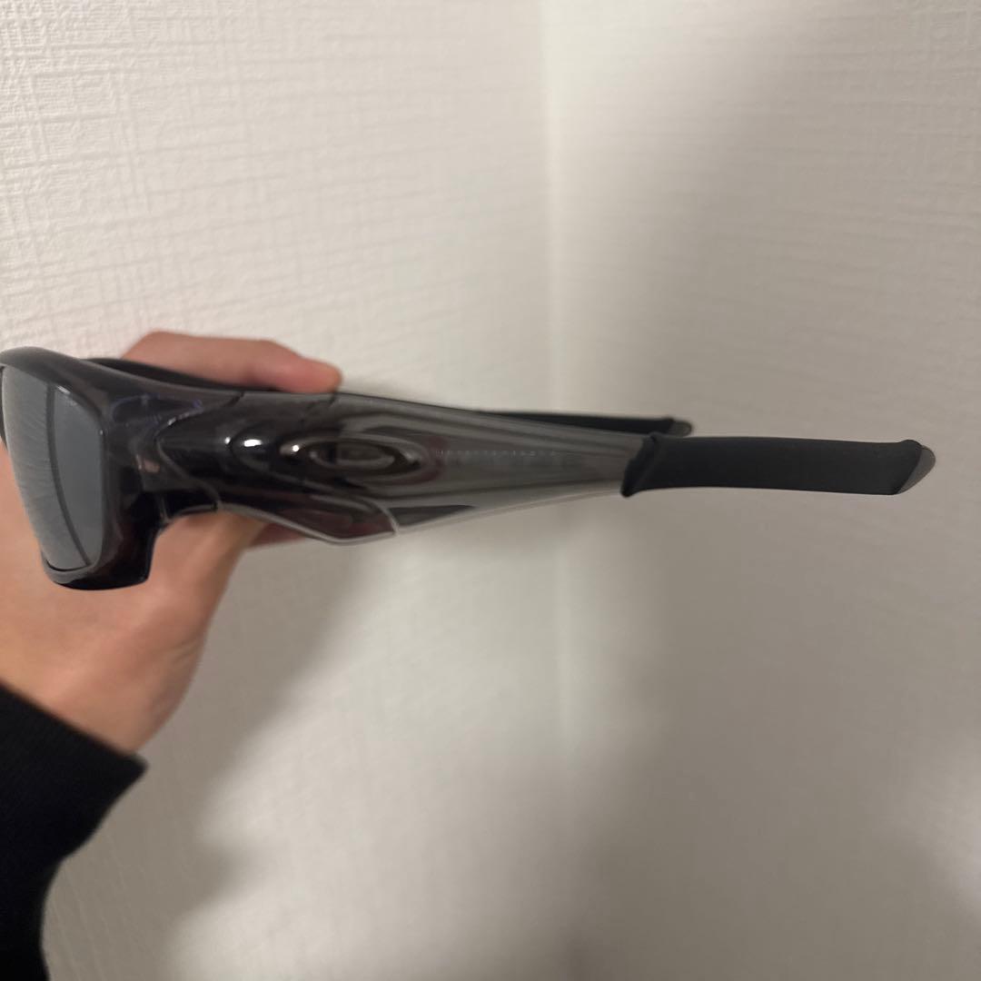 io着用　oakley straight jacket