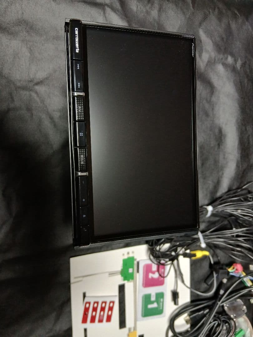 カロッツェリア 8インチナビ AVIC RL712