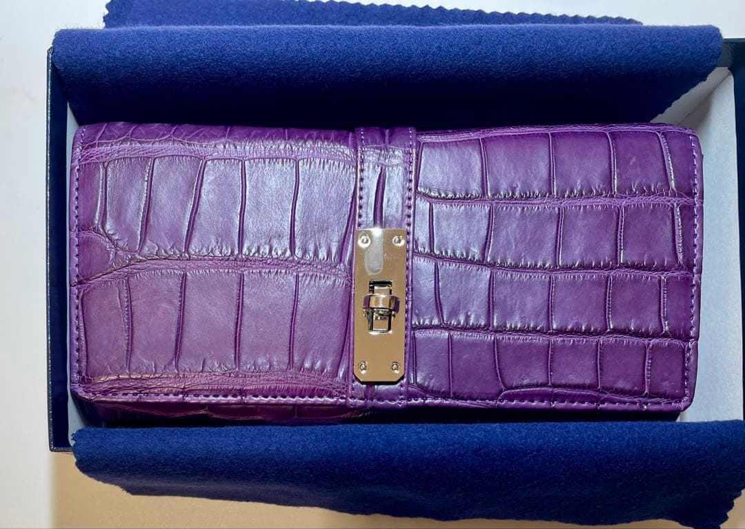 【未使用】CROIX  クロコダイルレザー 長財布 パープル