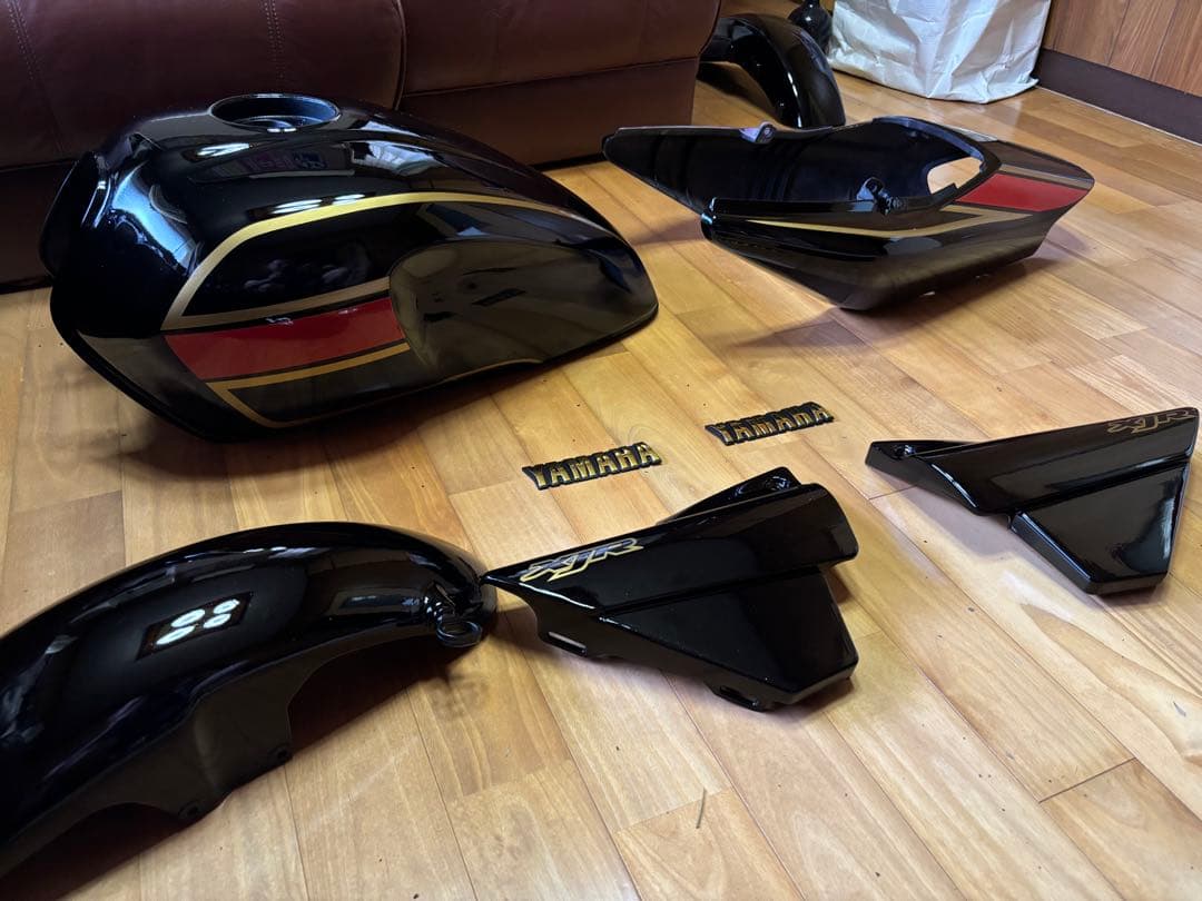 XJR400R YAMAHA 外装　タンク　テール　rh02