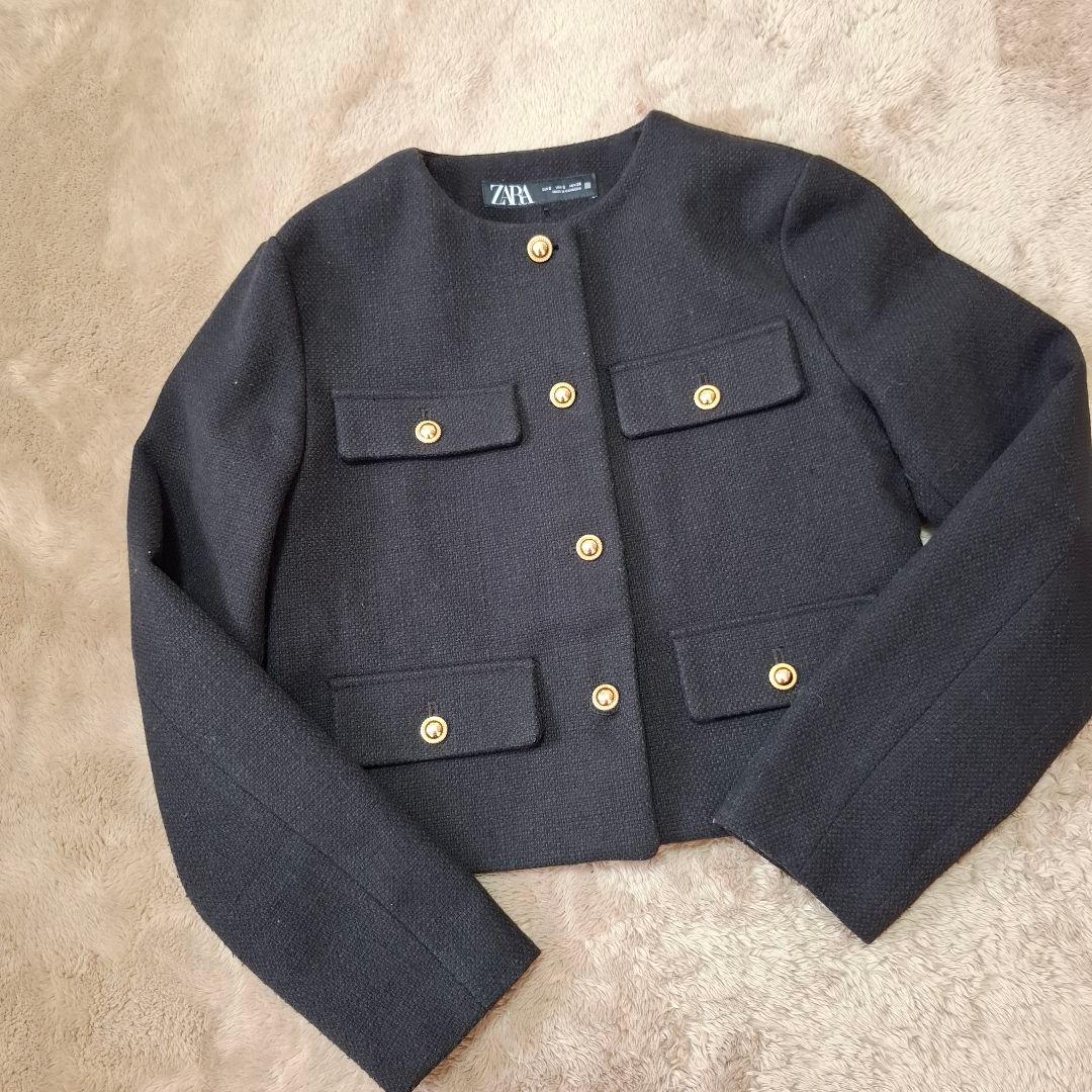 ZARA ノーカラージャケット S 黒　金ボタン