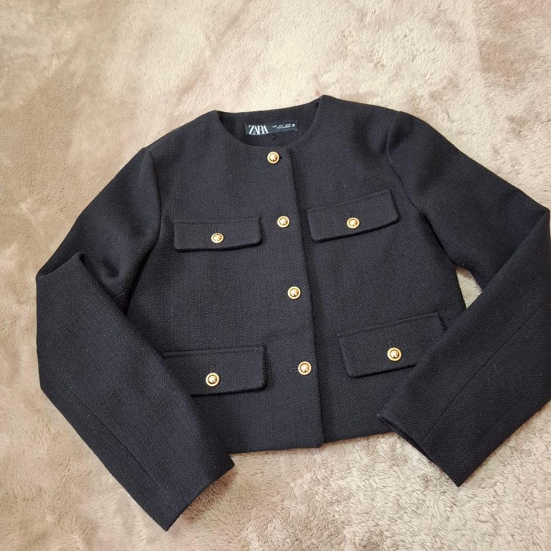 ZARA ノーカラージャケット S 黒　金ボタン