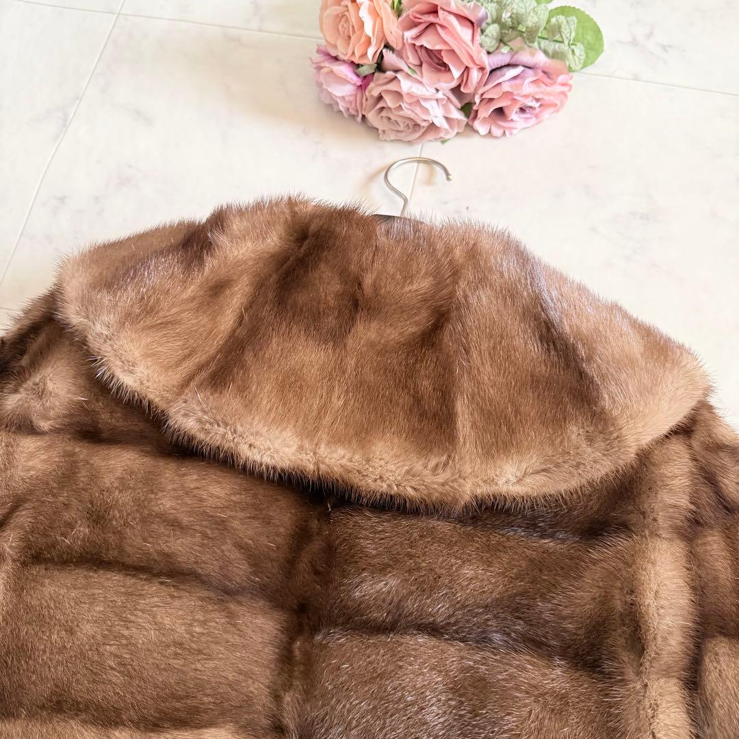 人気デザイン★サガ デミバフミンク クロップド ファーコート 毛皮 女優襟 横段