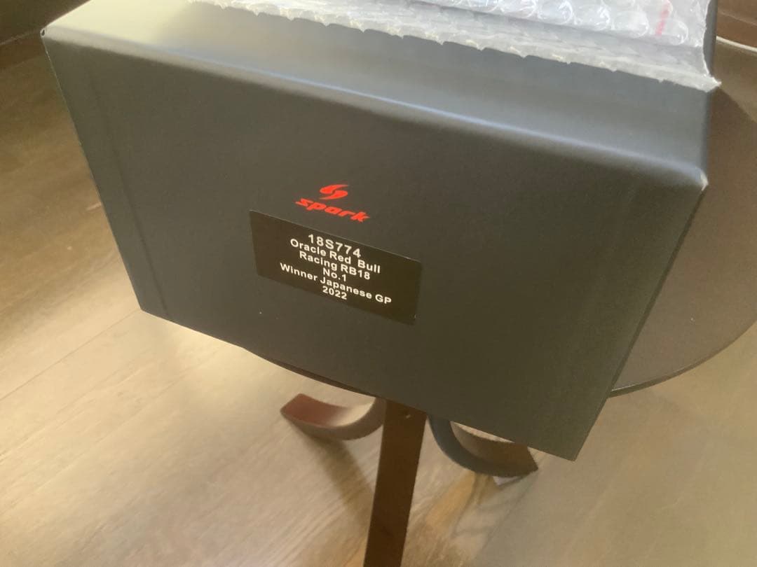 1/18スパークSPARKレッドブルRB18 日本GP仕様フェルスタッペン