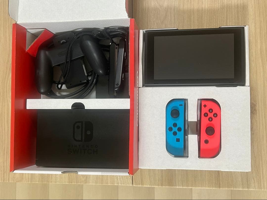 Nintendo Switch 本体 + マリオカート8 デラックス