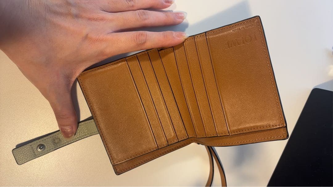 LOEWE ロエベ　 スリムジップバイフォールドウォレット