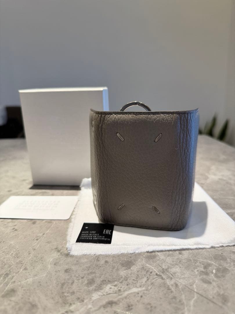 Maison Margiela レザーキーケース グレー