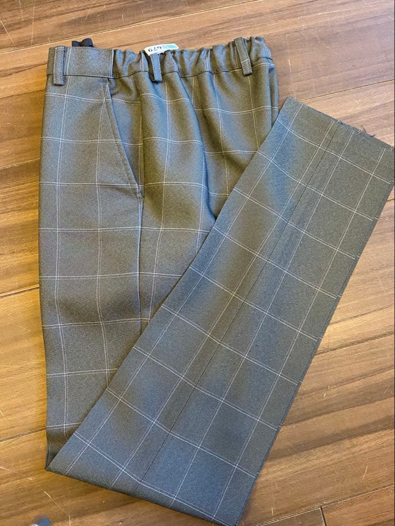 ワンダーファクトリー未使用感。150cmスーツと23.5cmくつセット　男子