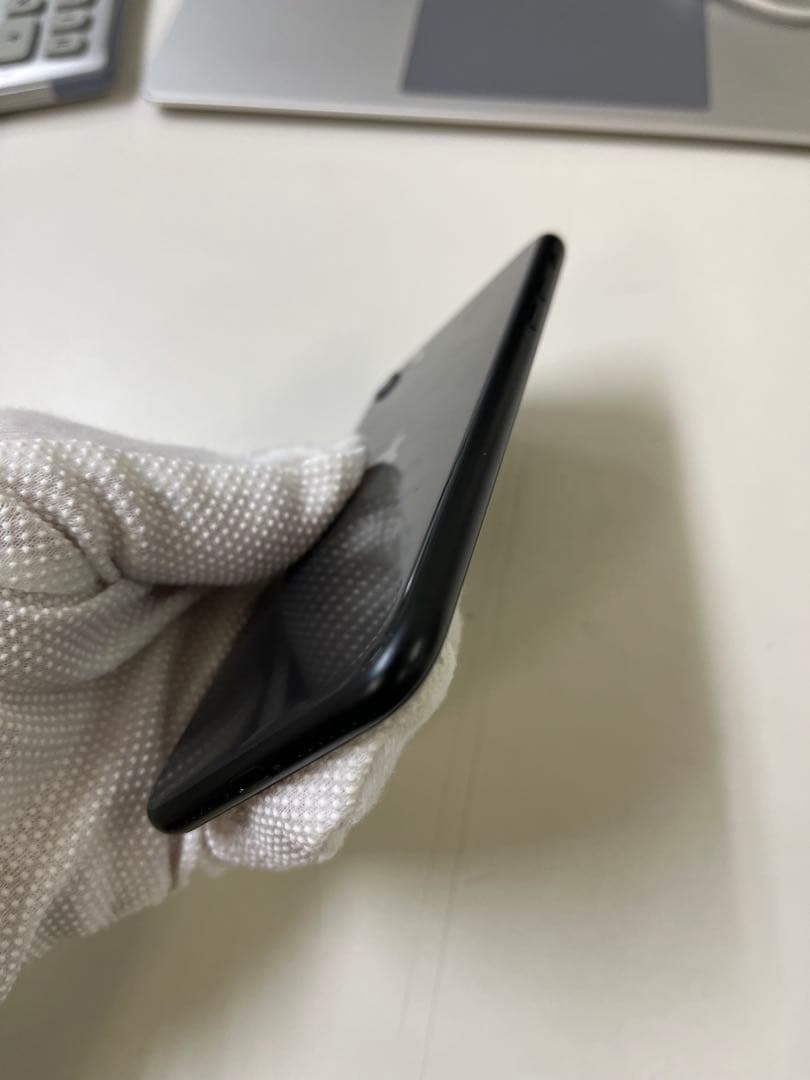 Apple iPhoneSEブラック