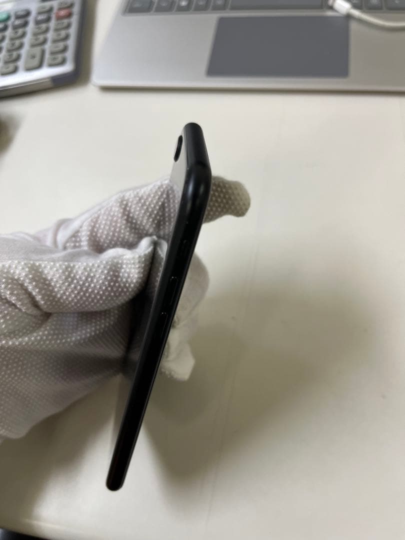 Apple iPhoneSEブラック