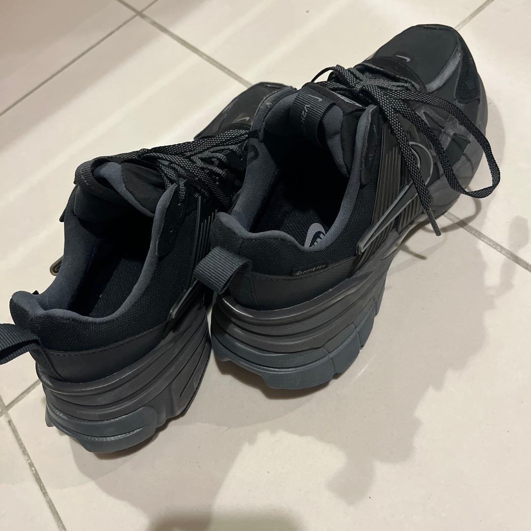 NIKE V2K RUN スニーカー　レディース