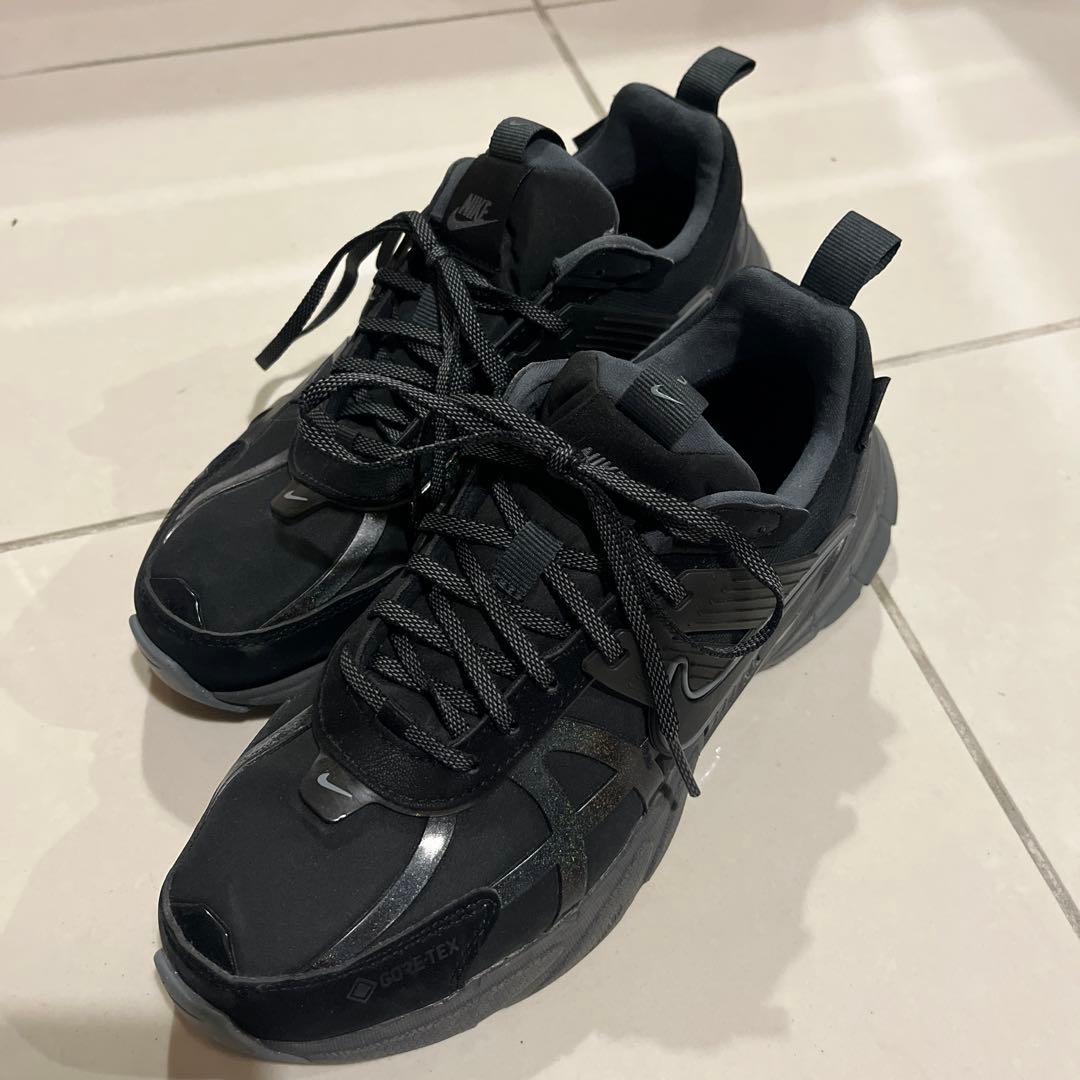 NIKE V2K RUN スニーカー　レディース