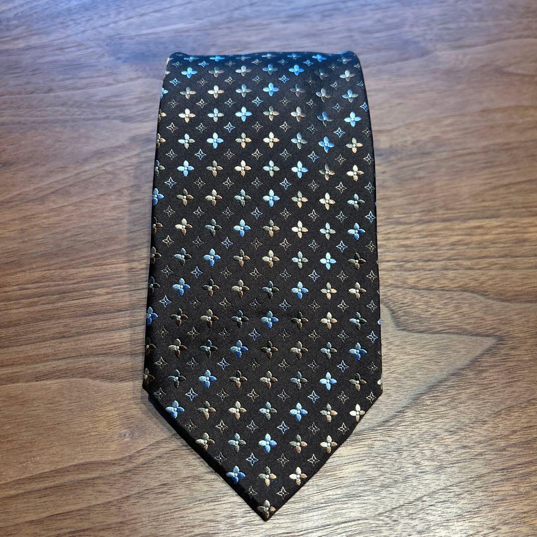LOUIS VUITTON ルイヴィトン LV ネクタイ