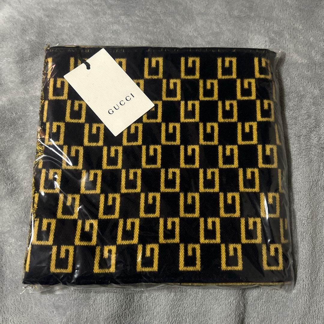 GUCCI ロゴパターン マフラー