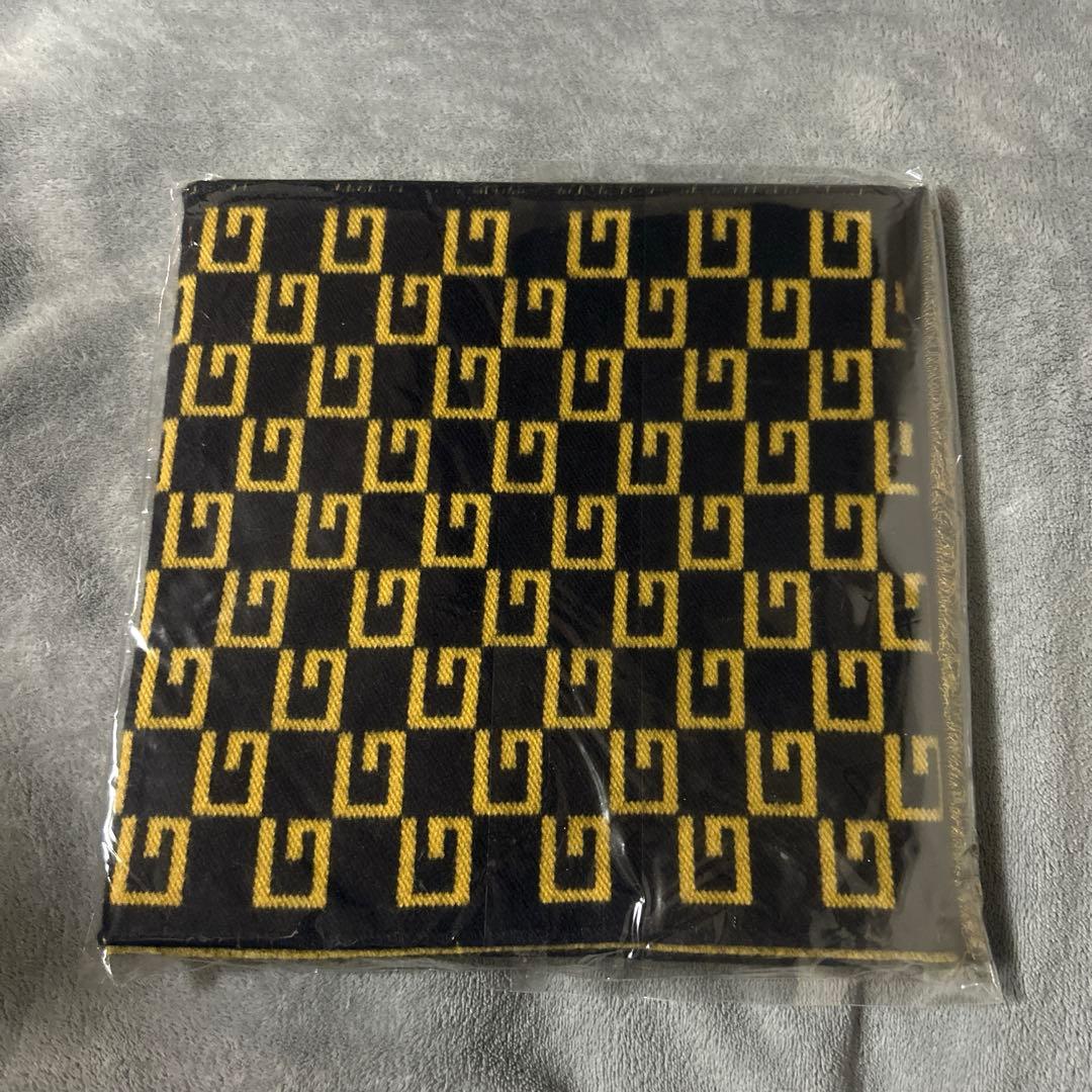 GUCCI ロゴパターン マフラー