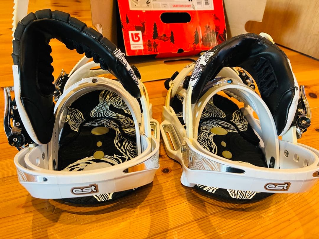 【美品】Burton Custom ボードバインディング　EST（26〜28㎝）