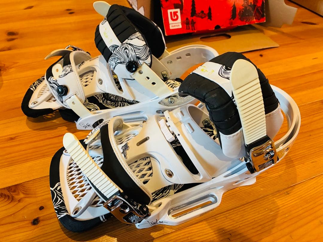 【美品】Burton Custom ボードバインディング　EST（26〜28㎝）