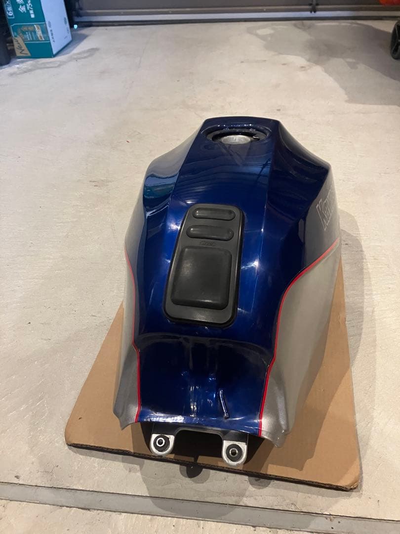 t*u様 gpz900r A9 Kawasaki バイク タンク 青 銀