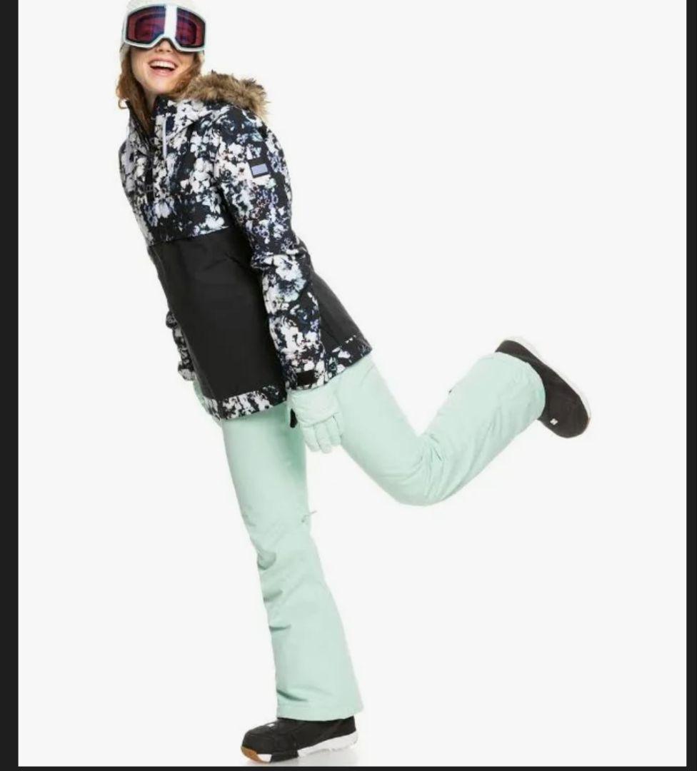 【新品タグ付き】ROXY ファー付きスノーボードウェア　スキー　スノーウェア