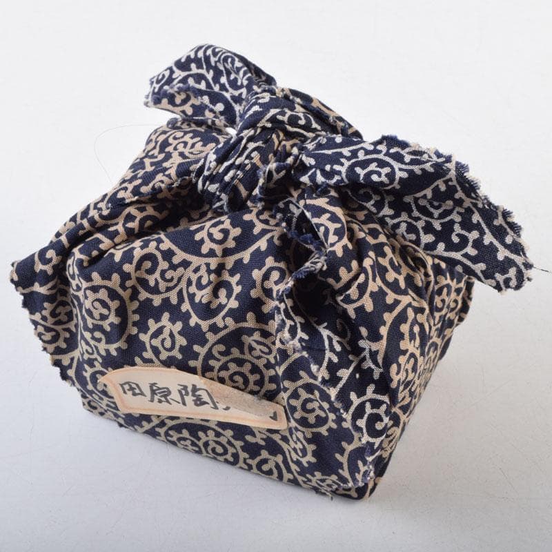 茶道具　萩焼　十三代　田原陶兵衛造　松実香合　共布共箱　V　8997