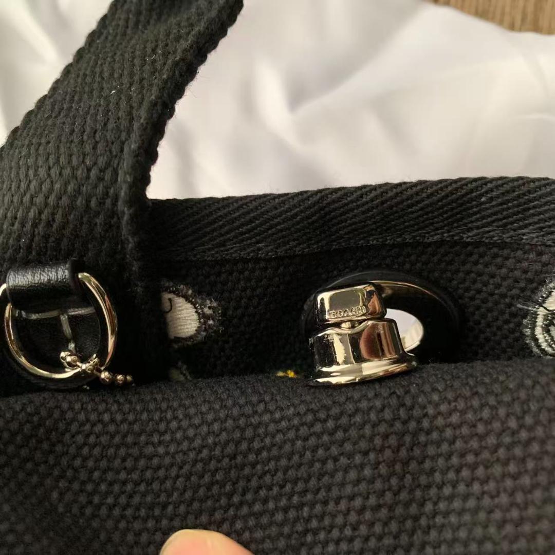 美品✨コーチ カーゴ トート 26 スヌーピー コラボ ブラック CBF70